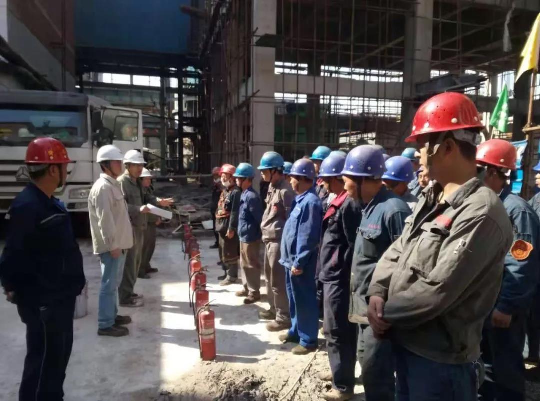 “消防演练＋专题会议”做好脱硫湿电施工现场安全防火工作
